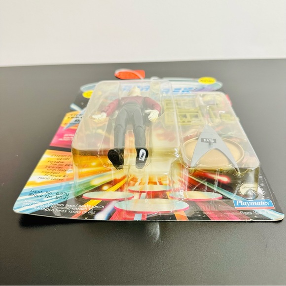 RARE Star Trek The Next Generation Lt DATA REDEMPTION RED 6947 Playmates NEW! - Picture 5 of 7